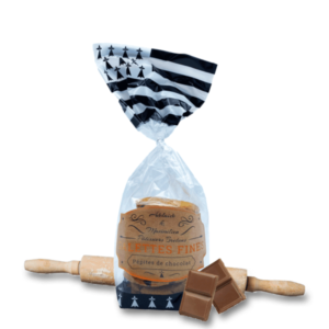 Image de galettes fines avec de généreuses pépites de chocolat, une création artisanale bretonne inspiré d'une recette traditionnelle.